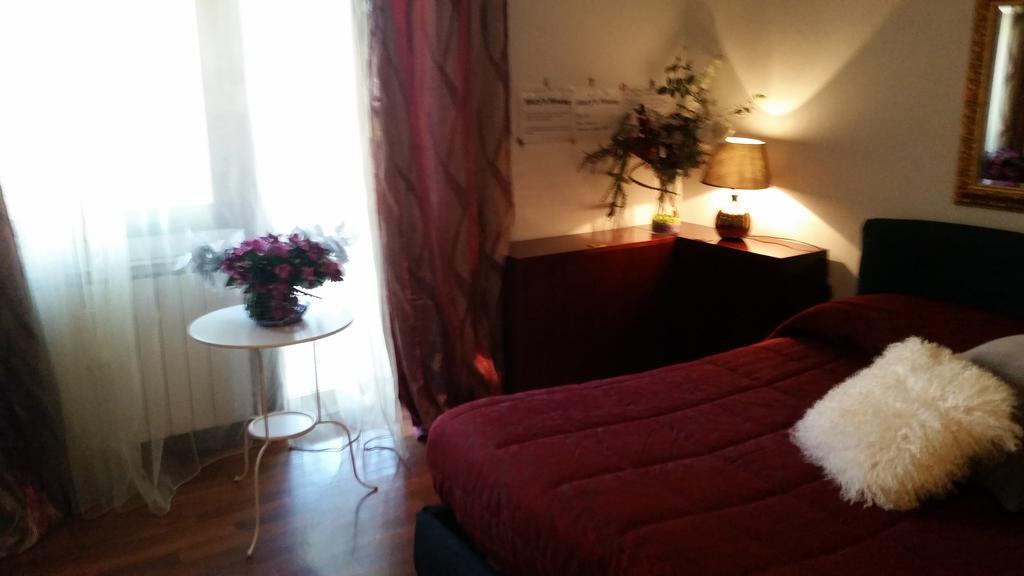 B&B Mary'S House Ciampino Bagian luar foto