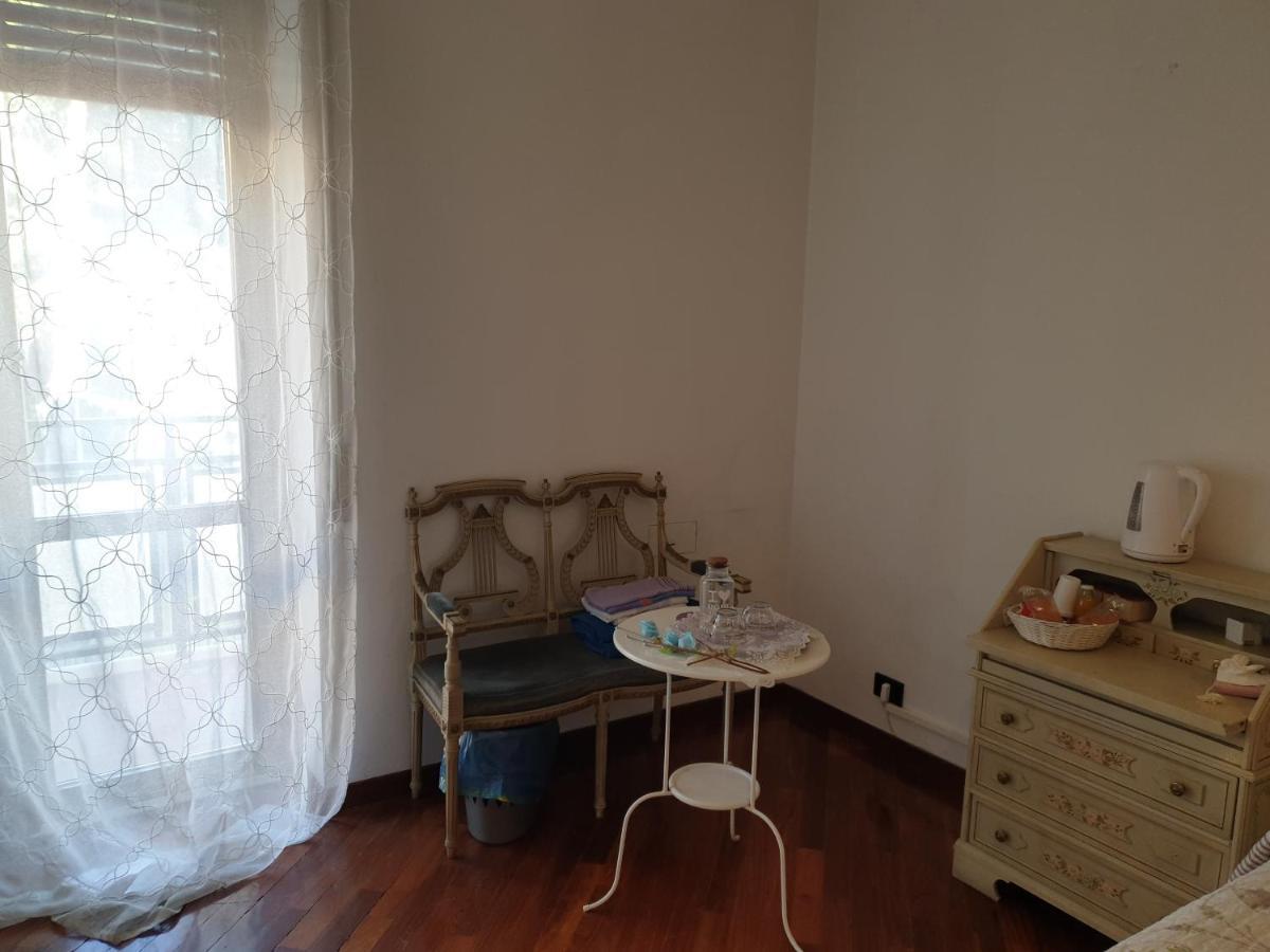 B&B Mary'S House Ciampino Bagian luar foto