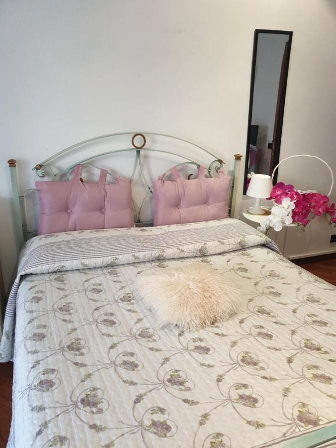 B&B Mary'S House Ciampino Bagian luar foto
